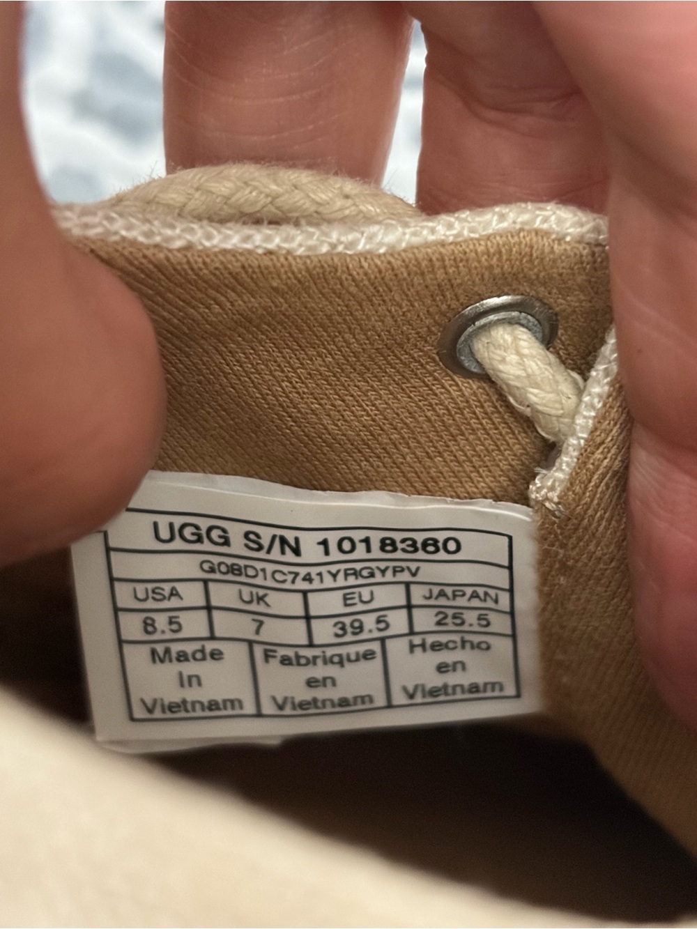 UGG Women's Nolita Oxford flats in the color Water Lily 8.5 - Picture 10 of 10